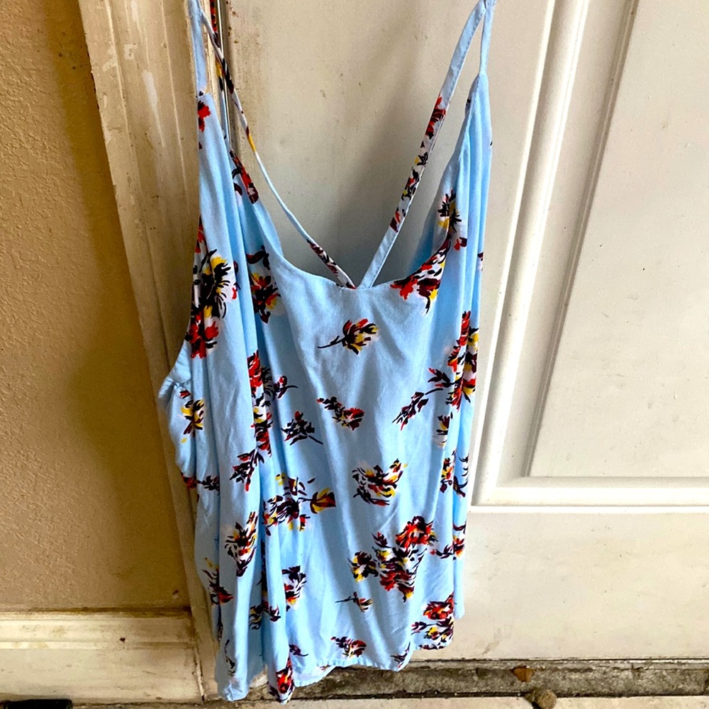 No Boundaries flowery, flowy tank top size L. Lightly worn